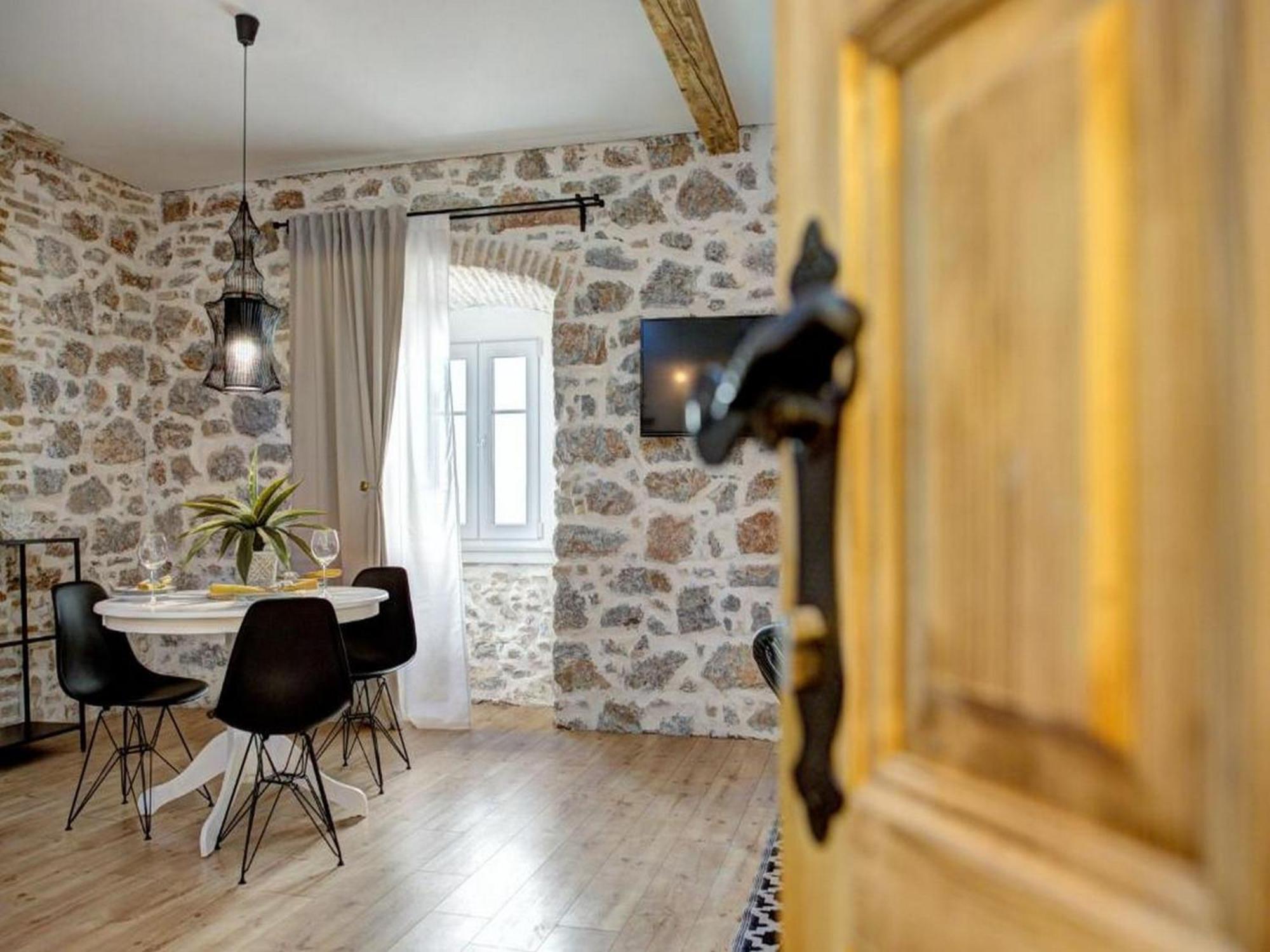 History House Moja Ti 1830 In Old Town Senj Hotel Senj  Bilik gambar